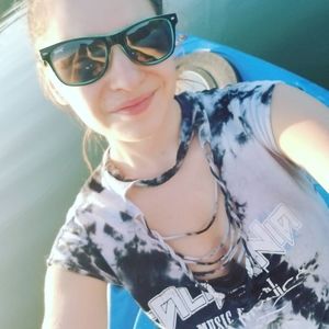 Meet your Posher, Dakota